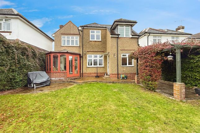 3 bed property, in St. Marks Crescent, £880,000