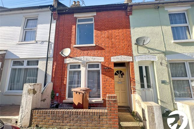 2 bed property, in Edinburgh Road, £200,000