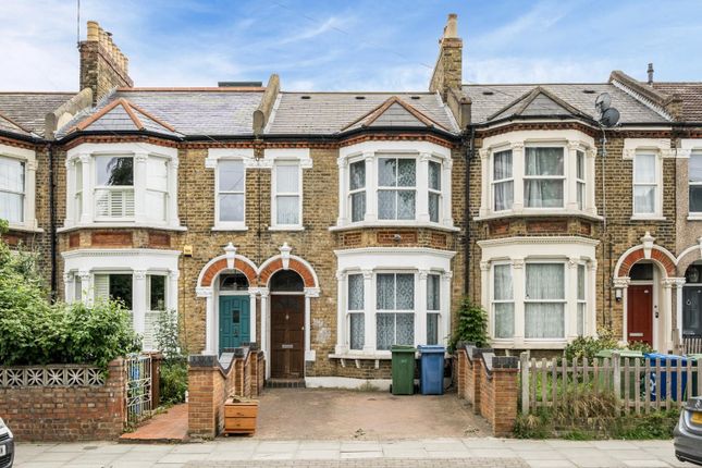 3 bed property, in Consort Road, £800,000