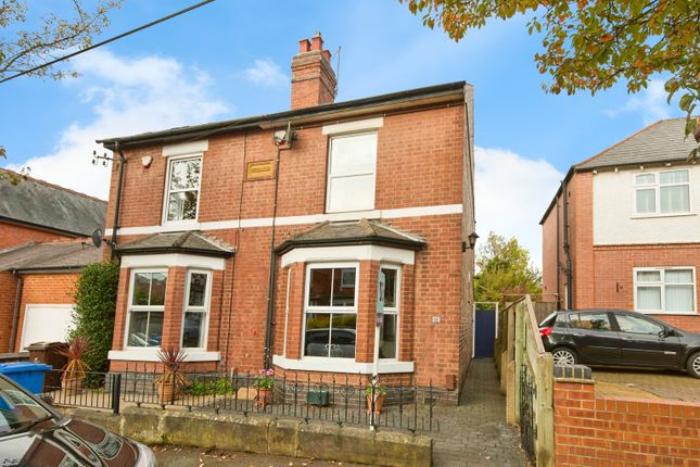 3 bed property, in Wade Avenue, £290,000