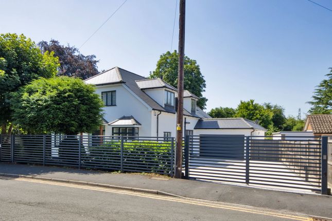 5 bed property, in Manor Road, £1,100,000