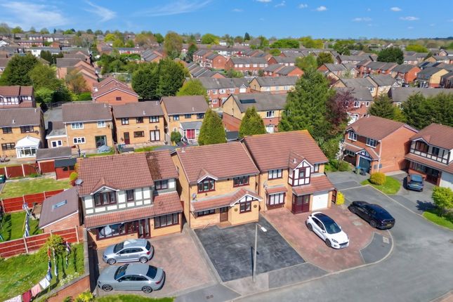3 bed property, in Betony Close, £325,000
