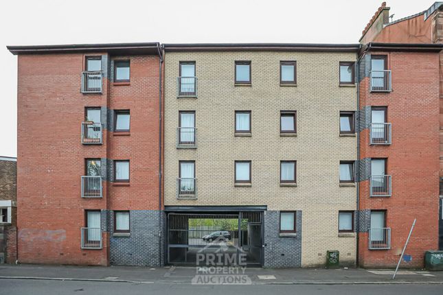 2 bed property, in Flat 0/1, £115,000