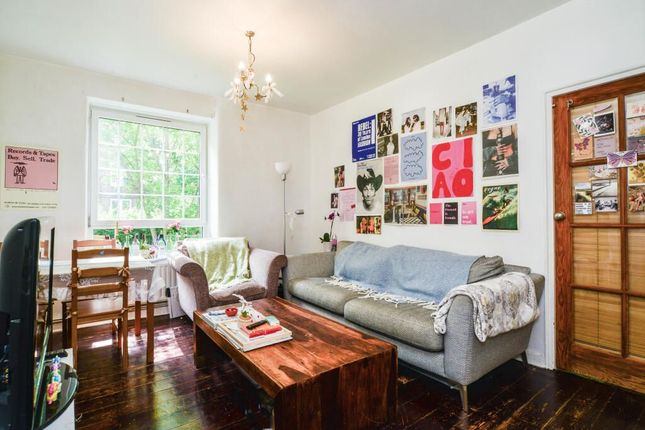 3 bed property, in Staple Street, £490,000