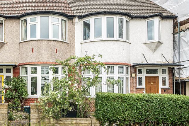3 bed property, in Fortis Green Avenue, £1,200,000