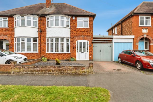3 bed property, in Cliffwood Avenue, £350,000