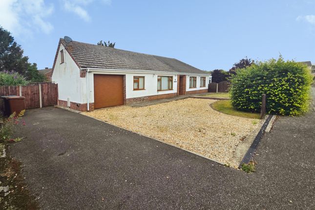 2 bed property, in Northfield Road, £270,000
