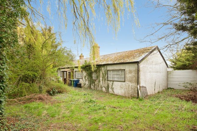 3 bed property, in Barrington Road, £425,000