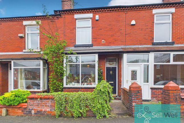2 bed property, in Parsonage Road, £200,000