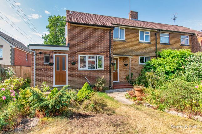 3 bed property, in Compton Close, £525,000