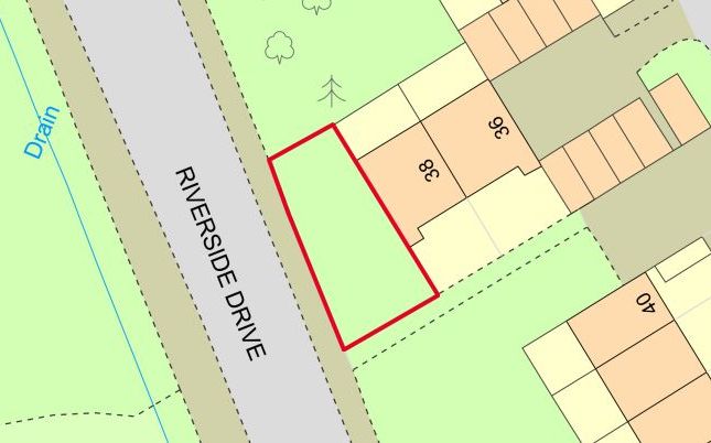 Land, in Land Adjacent To 38 Kingfisher Drive, £5,000