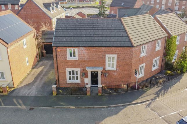 4 bed property, in Cavan Drive, £360,000