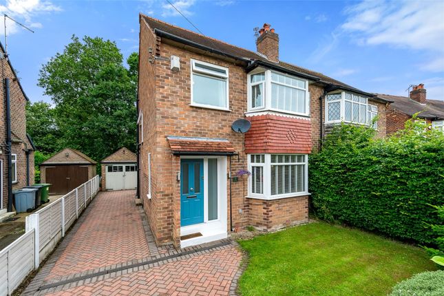 3 bed property, in Deanway, £500,000