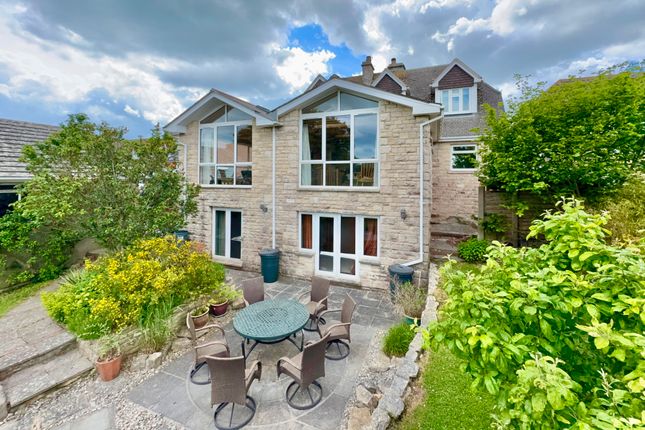 4 bed property, in The Hyde, £995,000