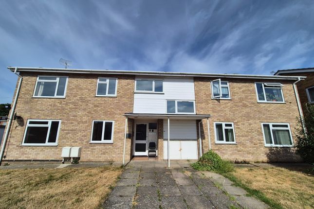 2 bed property, in 18 Jennings Way, £80,000