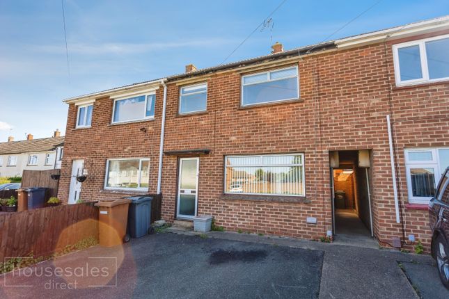 3 bed property, in Blakeney Crescent, £165,000