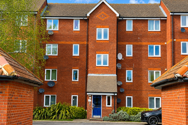 2 bed property, in Flat 46, £250,000