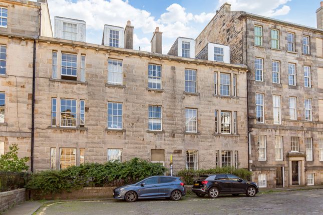 2 bed property, in 2/5 East Broughton Place, £350,000