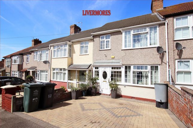 3 bed property, in Swaisland Road, £460,000