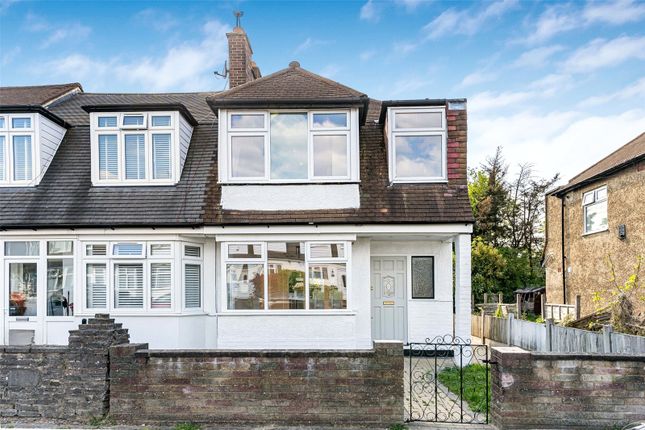 3 bed property, in Hillcrest Road, £465,000