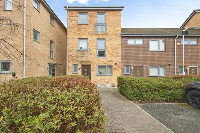 5 bed property, in Rambler Lane, £525,000