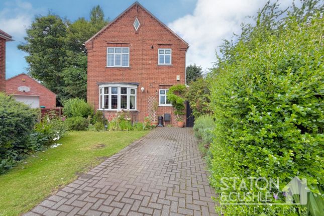 3 bed property, in Villiers Road, £300,000