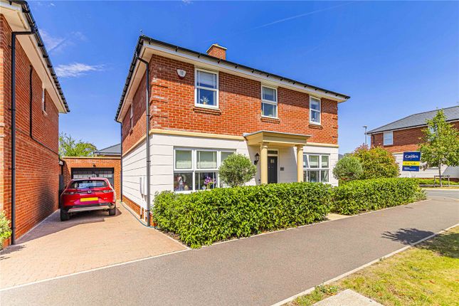 4 bed property, in Meadow Avenue, £925,000