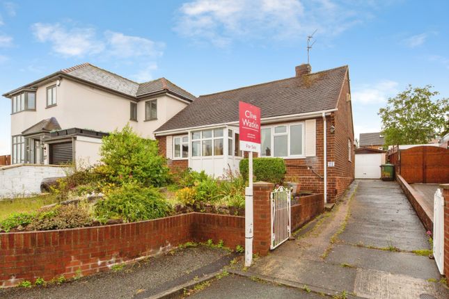 2 bed property, in Seaview Avenue, £250,000