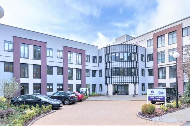 2 bed property, in Streetsbrook Road, £290,000