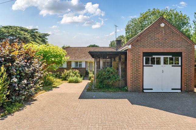 3 bed property, in Warren Road, £585,000