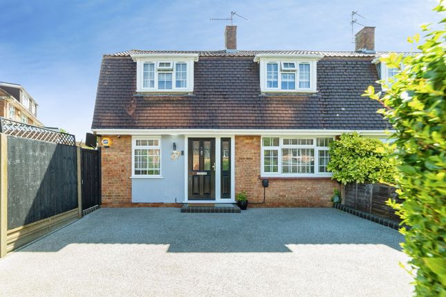 2 bed property, in Redhall Drive, £400,000