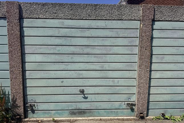 Land, in Vancouver Road, £16,000