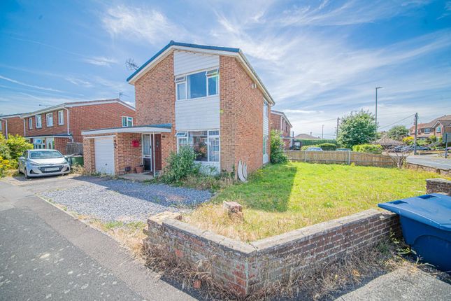 3 bed property, in Witt Road, £300,000