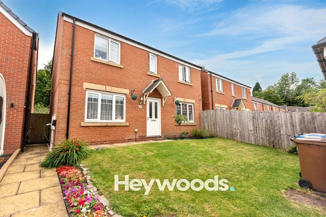 4 bed property, in Peter Cartlidge Grove, £340,000