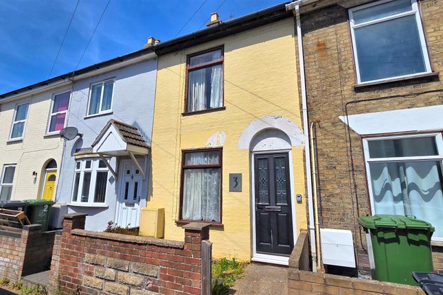 2 bed property, in Trafalgar Road East, £110,000