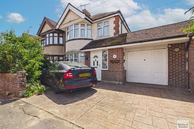 3 bed property, in Newtown Avenue, £350,000