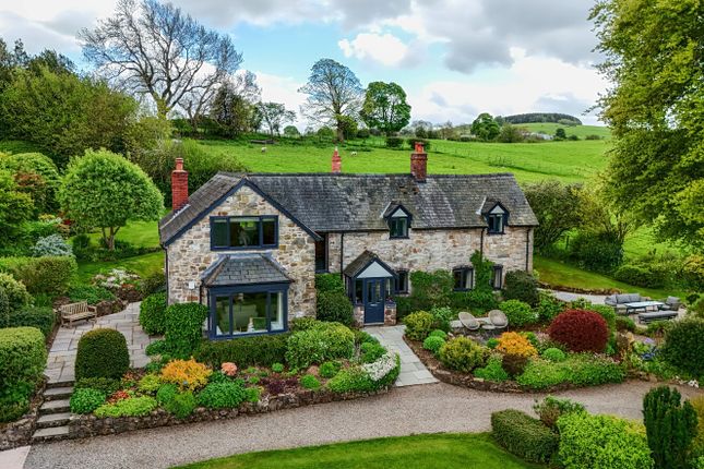 4 bed property, in Tynycoed, £775,000