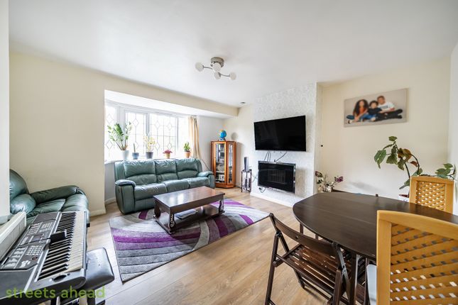 2 bed property, in Clyde Road, £365,000