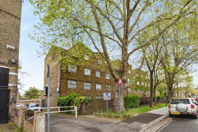 3 bed property, in Union Road, £475,000