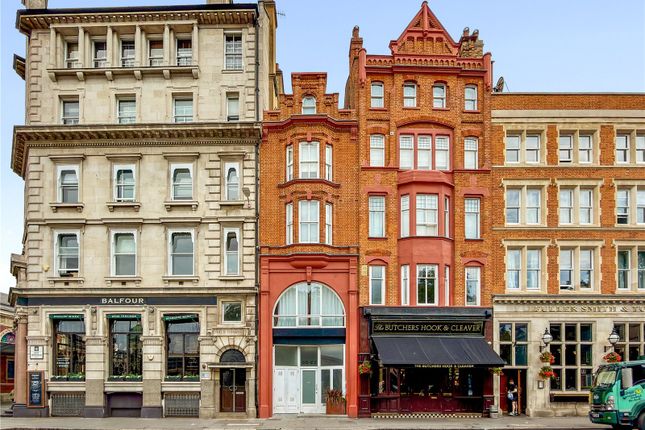 1 bed property, in West Smithfield, £395,000