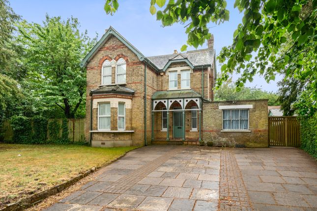5 bed property, in Chelsfield Road, £750,000