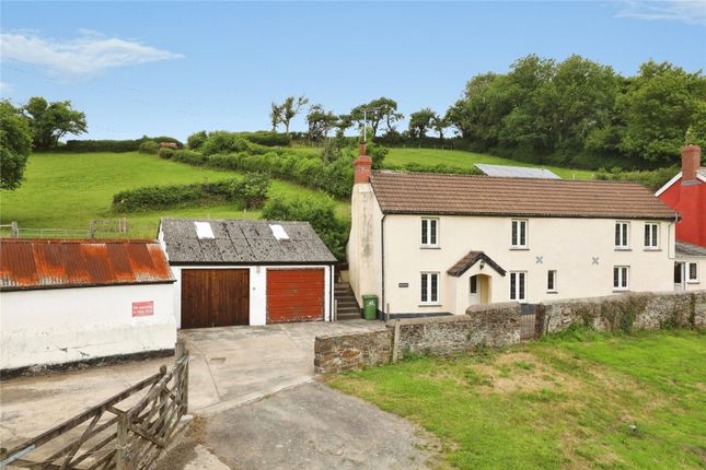 2 bed property, in Parkham, £325,000
