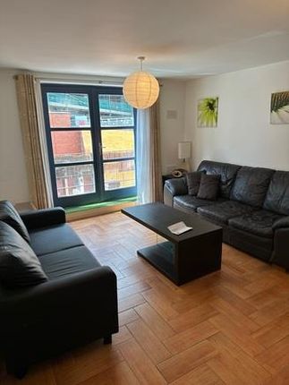 2 bed property, in Grosvenor Place, £189,950