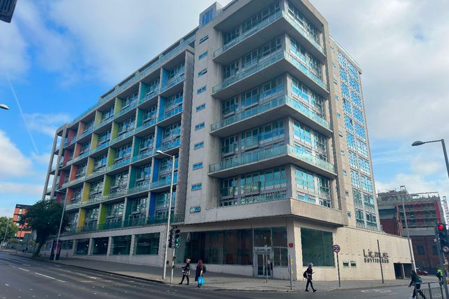 2 bed property, in Huntingdon Street, £145,000