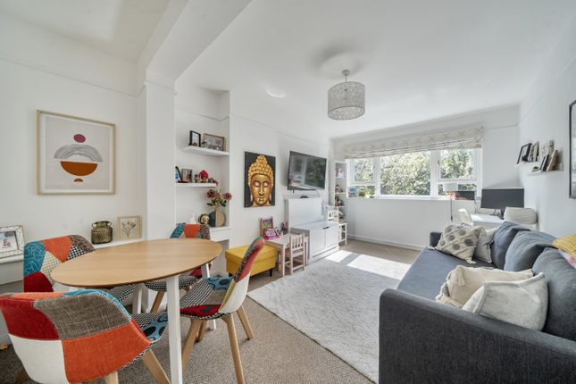 1 bed property, in St Mildreds Road, £250,000