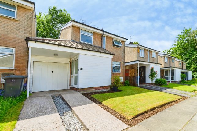 3 bed property, in Beechfield Drive, £280,000
