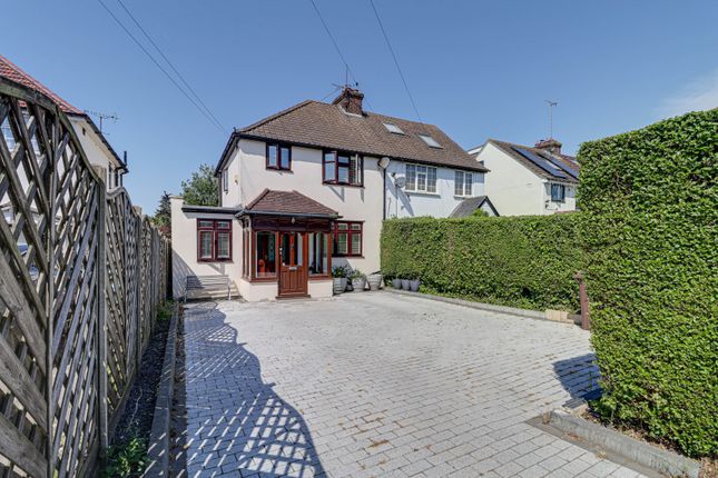 3 bed property, in Radlett Road, £625,000