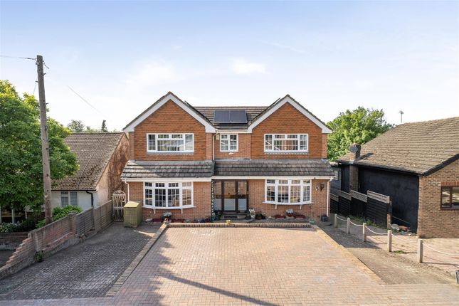 5 bed property, in College Avenue, £850,000