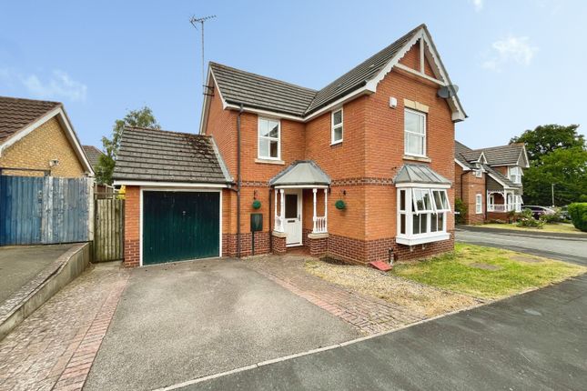 3 bed property, in Whitebeam Road, £325,000