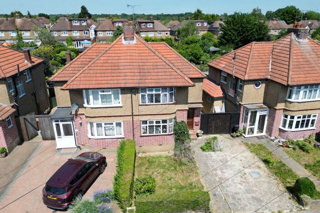 3 bed property, in Girton Way, £600,000